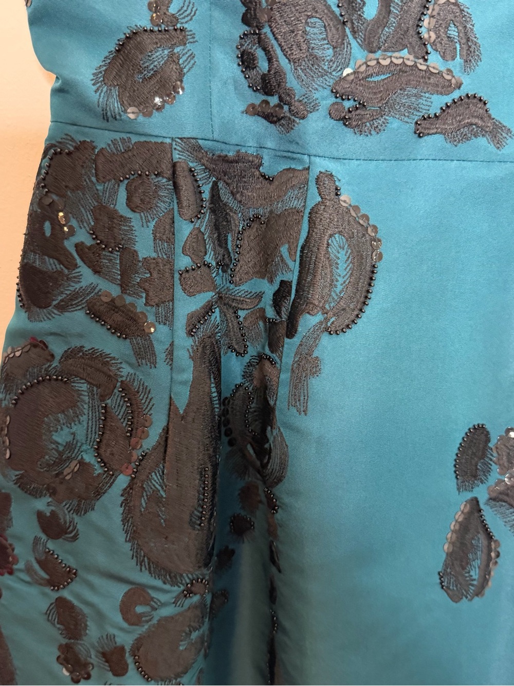 Oscar de la Renta Teal Sleeveless Midi Dress with Black Floral Appliqué - Picture 3 of 12